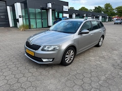 Skoda Octavia Combi - 1.6 TDI Greentech STYLE DSG l CLIMA l TREKHAAK