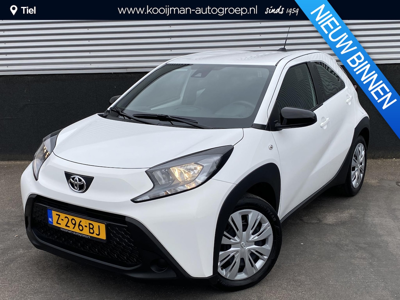 Toyota Aygo X - 1.0 VVT-i MT Play Nette auto, zeer lage KM stand, navigatie Apple CarPlay/Android Auto, ad - AutoWereld.nl