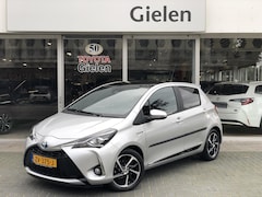 Toyota Yaris - 1.5 Hybrid Executive | Trekhaak, Navigatie, Panoramadak, Leer/Alcantara, Armsteun, 16inch,
