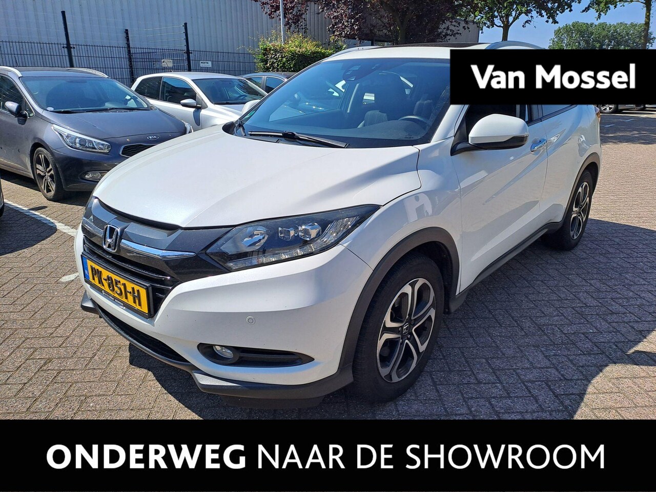 Honda HR-V - 1.5 i-VTEC Executive | TREKHAAK | PANORAMADAK | NAVIGATIE | CAMERA | KLIMAATREGELING - AutoWereld.nl