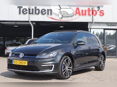 Volkswagen Golf - 1.4 TSI GTE Connected Series | SOH 72% | Panoramadak | Adaptive Cruise | Stoelverwarming v