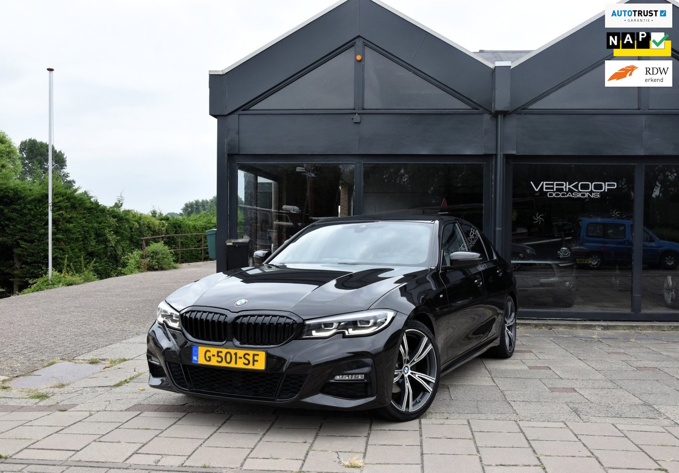 BMW 3-serie - 320i High Executive Edition 320i High Executive Edition - AutoWereld.nl