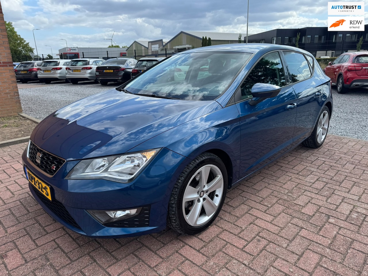 SEAT Leon - 2.0 TDI FR 2.0 TDI FR, DSG, Euro 6, Full Link Carplay, PDC, Half Leder, FR - AutoWereld.nl