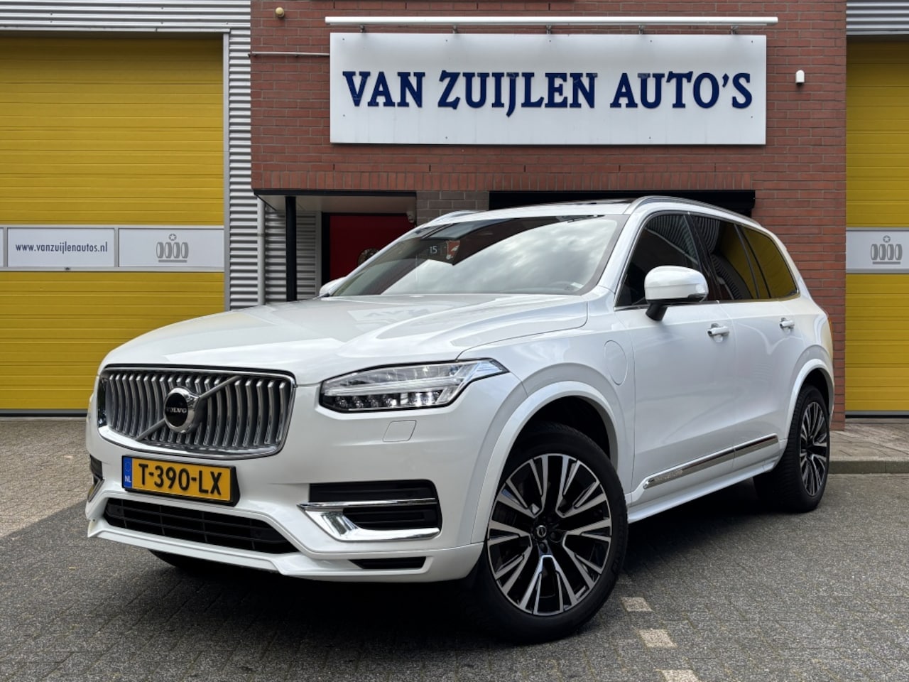 Volvo XC90 - T8 Recharge 455pk Bright Long Range Panorama Trekhaak - AutoWereld.nl