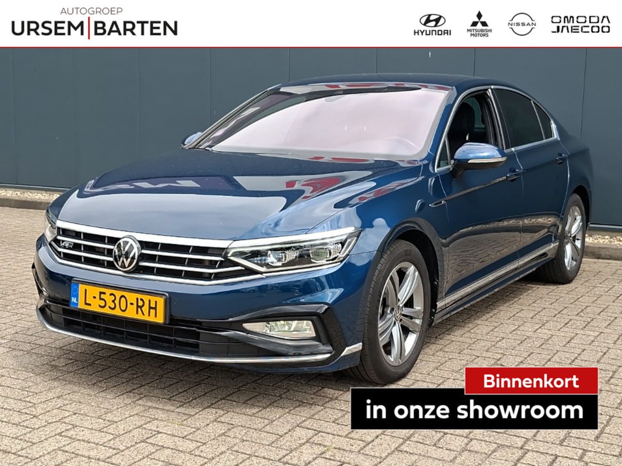 Volkswagen Passat - 1.5 TSI R-Line Business + | Achteruitrijcamera | Extra getint glas | LED achterlichten - AutoWereld.nl