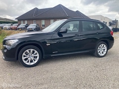 BMW X1 - 18i Executive automaat panorama