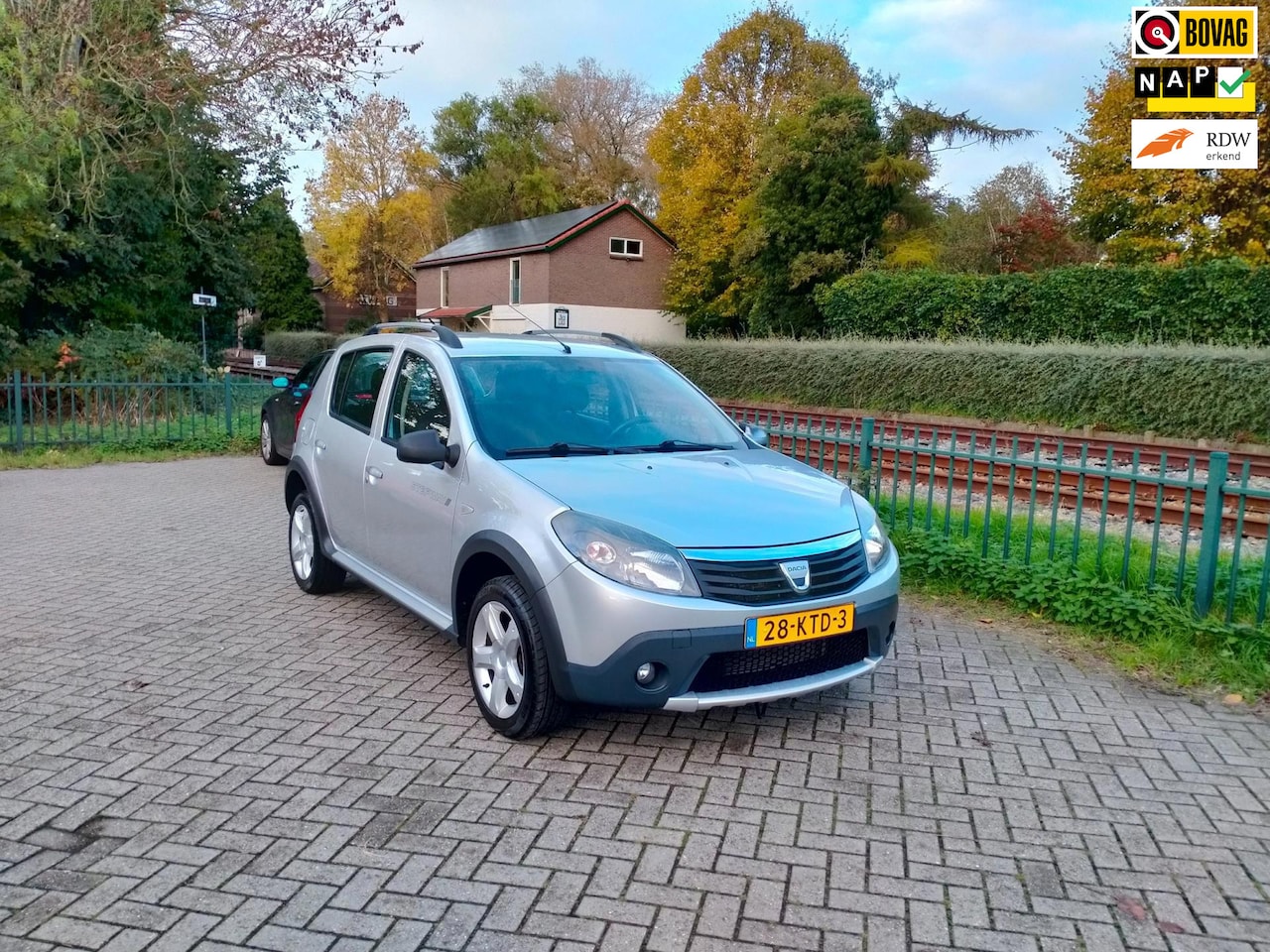 Dacia Sandero Stepway - 1.6 Airco trekhaak ALLINPRIJS - AutoWereld.nl