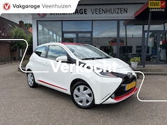 Toyota Aygo - 1.0 VVT-i x-play|Rijklaar prijs|Camera|Dealer Onderhouden|Lane assist|Airco|Bluetooth|
