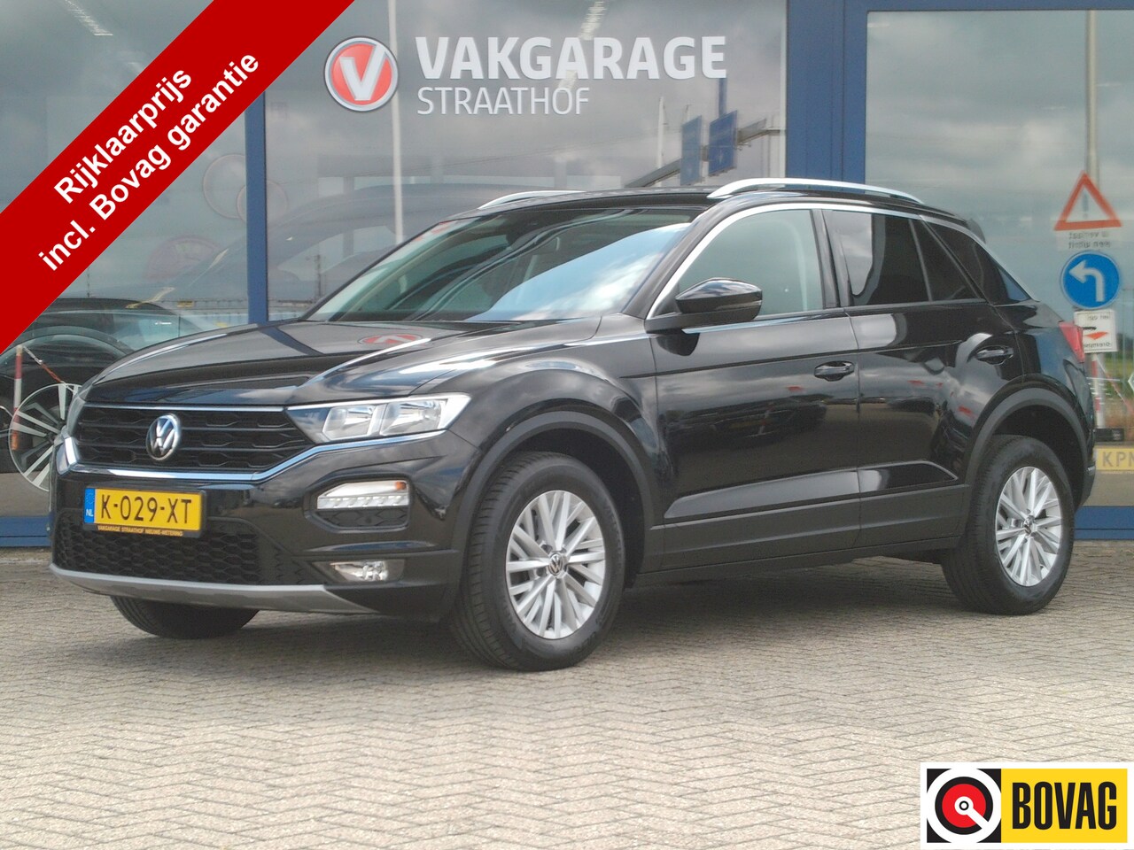 Volkswagen T-Roc - 1.0 TSI Style Business 1.0 TSI Style Business, Carplay + Android Auto / Adaptive Cruise / PDC / Navigatie - AutoWereld.nl