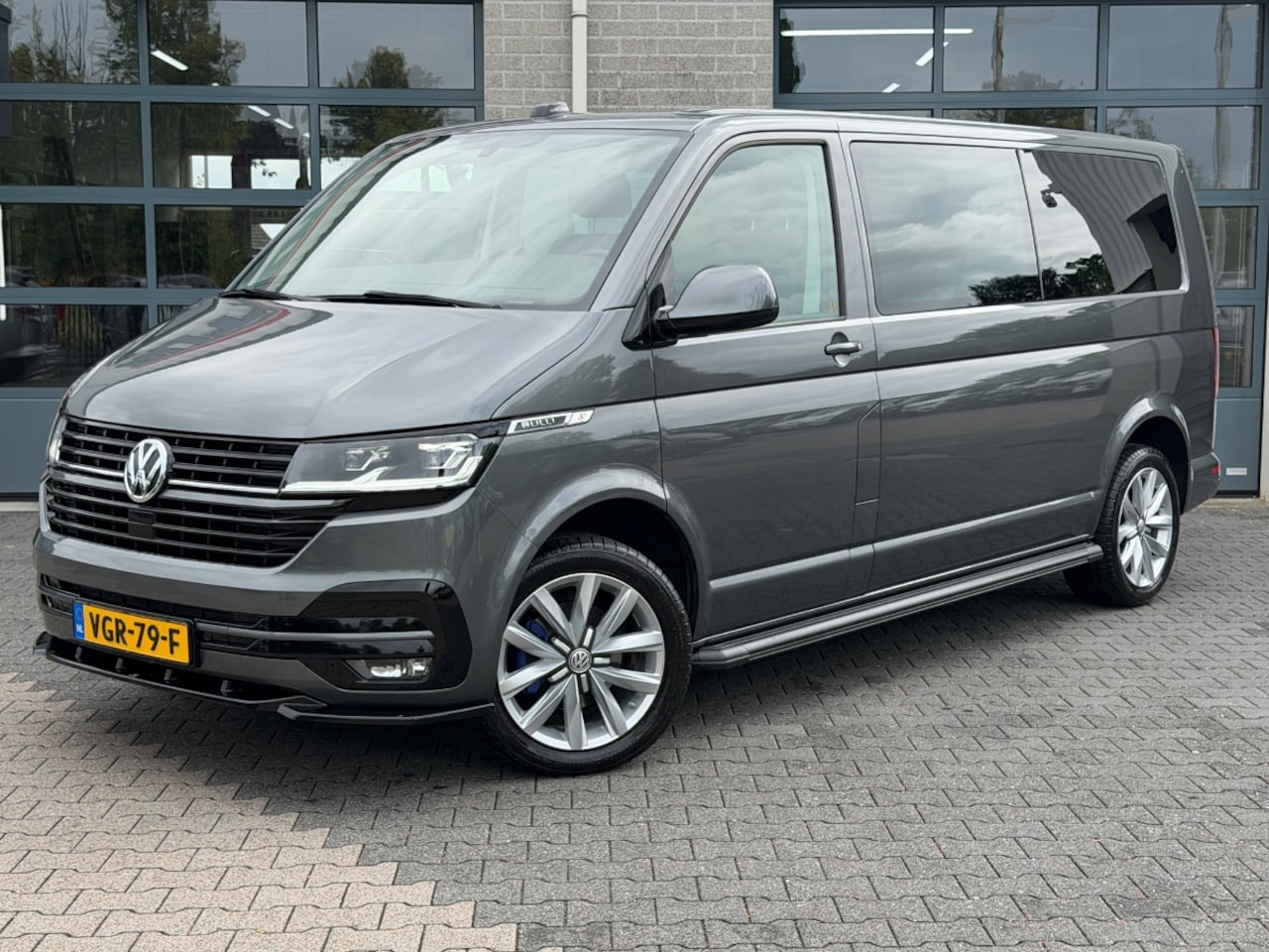 Volkswagen Transporter - 2.0 TDI L2H1 30 DC | BULLI | TREKHAAK | DUBBEL-CABINE | - AutoWereld.nl