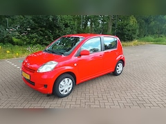 Daihatsu Sirion 2 - 1.0-12V Airco / Apk 06-2027