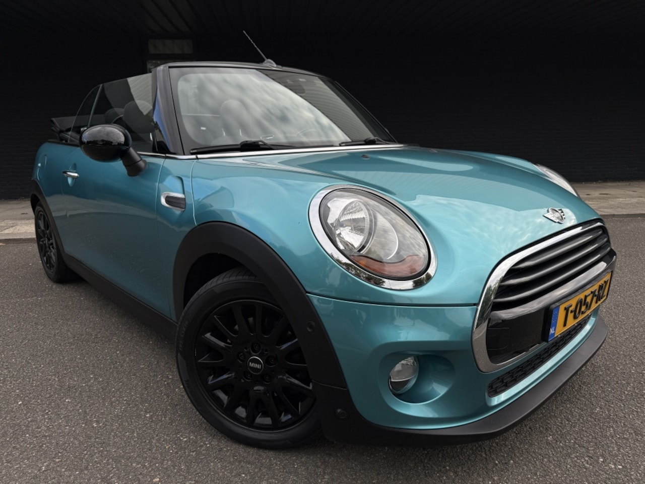 MINI Cabrio - 1.5 Cooper Salt - Cabrio - - AutoWereld.nl