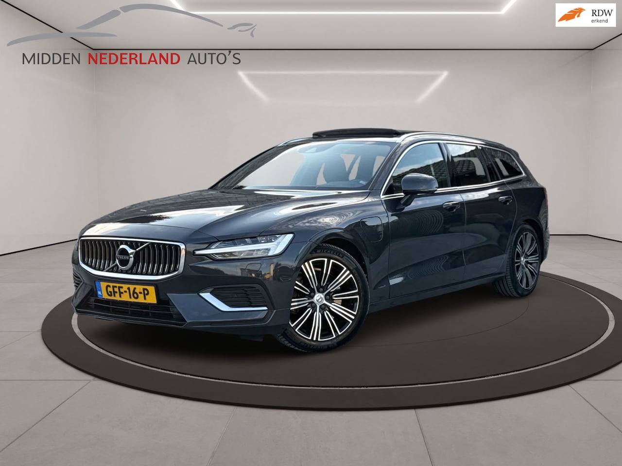 Volvo V60 - 2.0 T8 Twin Engine AWD R-Design * INSCRIPTION * HUD * CAMERA * CARPLAY * - AutoWereld.nl