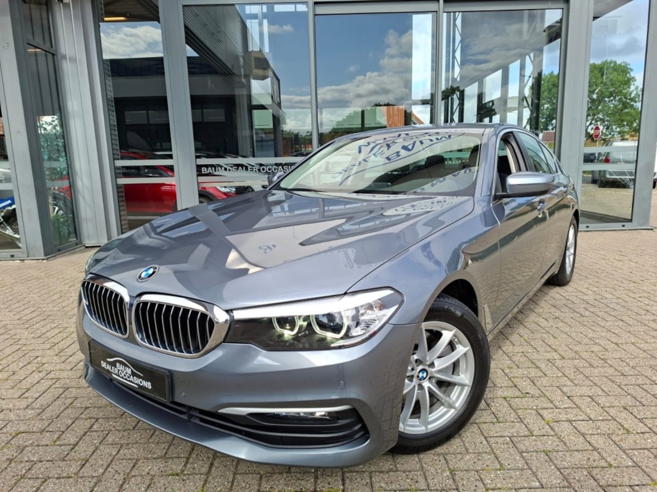 BMW 5-serie - 520I AUTOMAAT 184PK EXECUTIVE EDITION NAVI LMV PDC-CAMERA - AutoWereld.nl