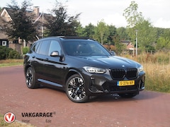 BMW iX3 - High Executive 80 kWh | Panoramadak | Trekhaak | 360 Camera | Facelift | Harman Kardon | H