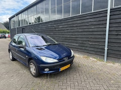 Peugeot 206 - 1.6-16V Gentry