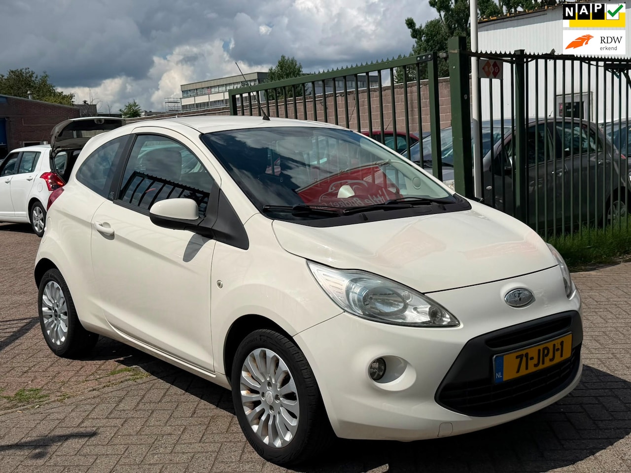 Ford Ka - 1.2 Titanium 1e eigenaar airco elektrische ramen cv op afs - AutoWereld.nl