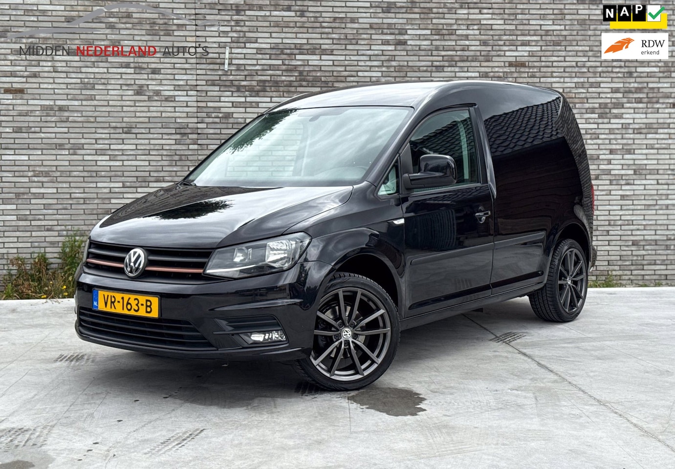 Volkswagen Caddy - 2.0 TDI * HIGHLINE * AUTOMAAT * APPLE CARPLAY * TREKHAAK * - AutoWereld.nl