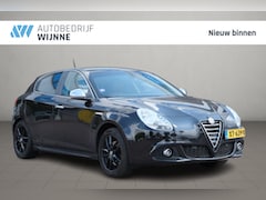 Alfa Romeo Giulietta - 1.4 T 170pk Aut. Exclusive | Leer | Navi | Trekhaak | Xenon | PDC