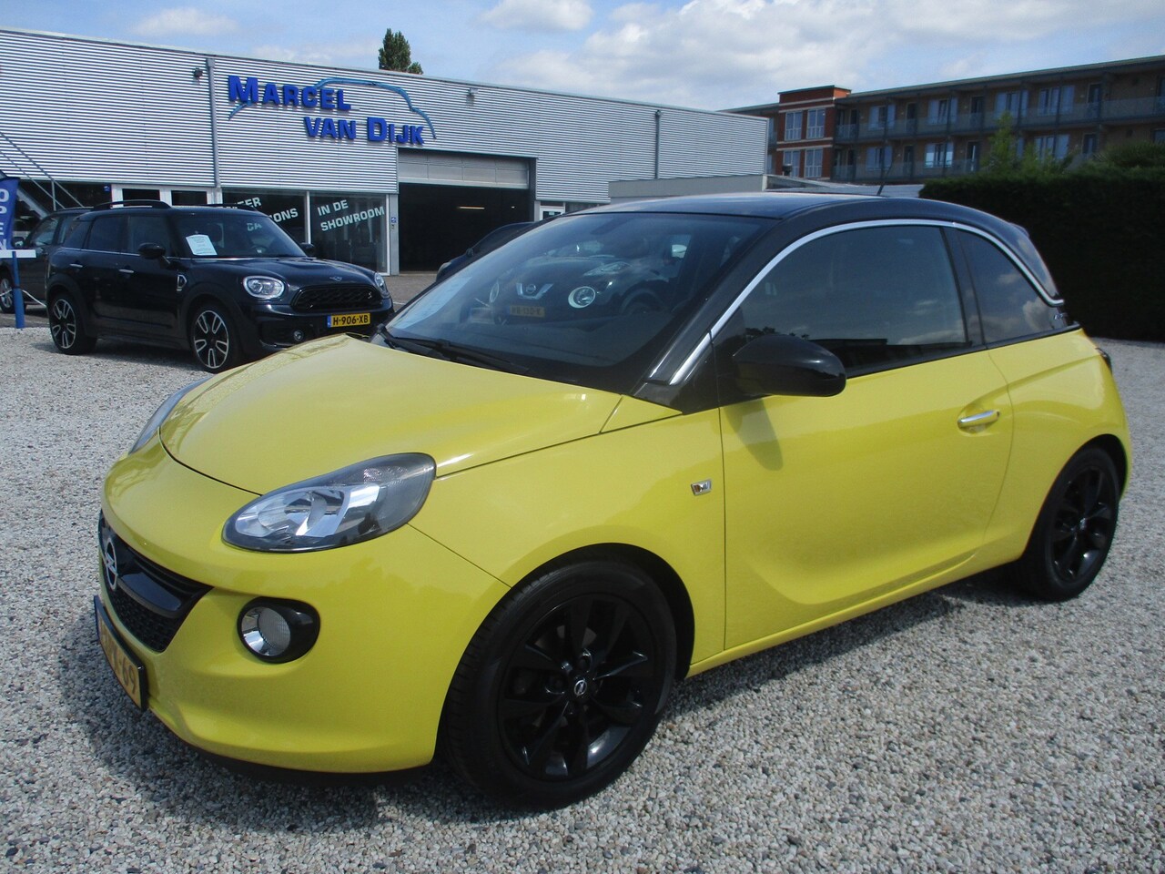Opel ADAM - 1.2i Glam! - AutoWereld.nl
