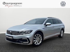 Volkswagen Passat Variant - 1.4 TSI PHEV GTE Business | 218 Pk | Trekhaak | A.camera | Stoelverwarming |