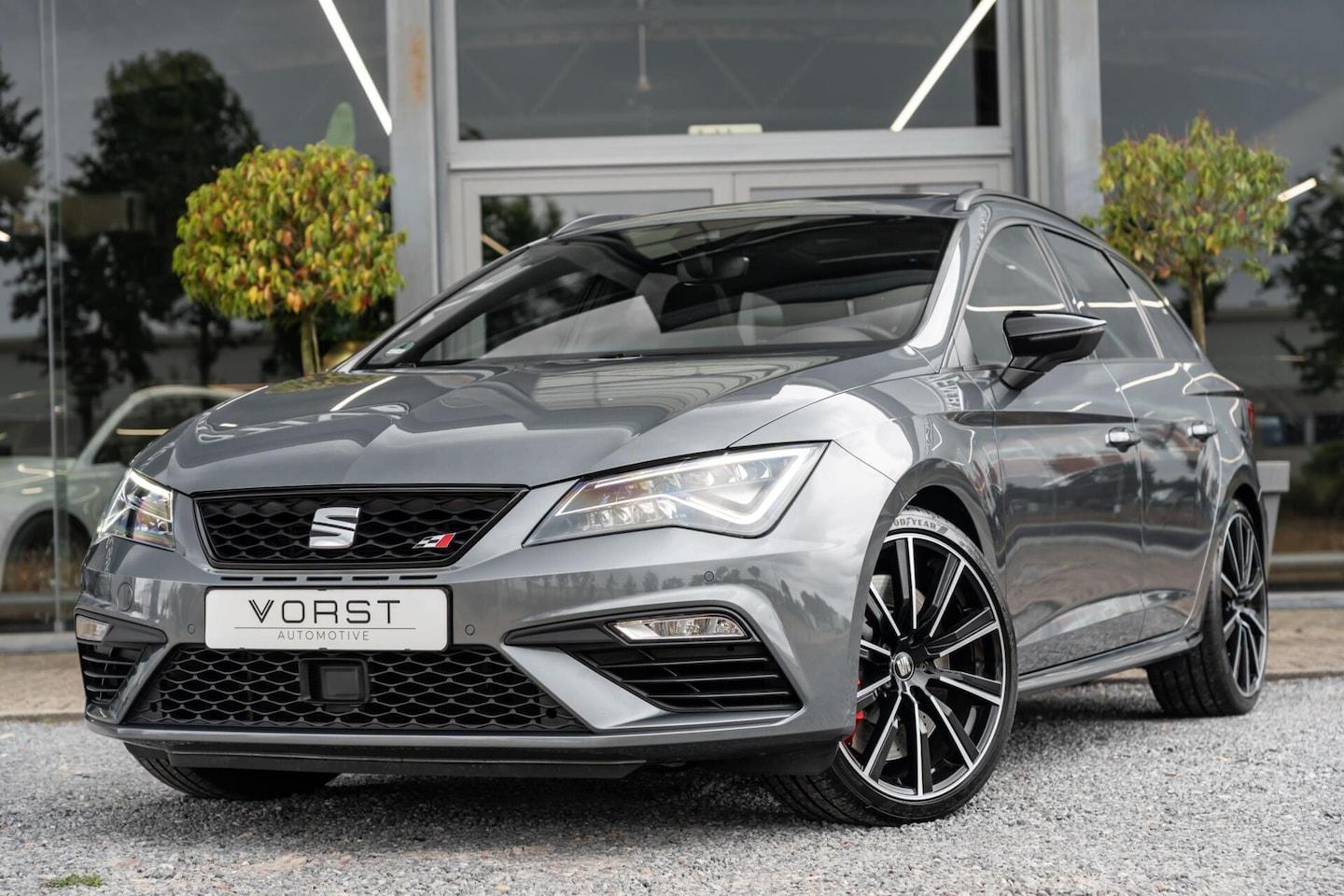 SEAT Leon ST - 2.0 TSI 4DRIVE CUPRA Ultimate Pano Beats Schaal - AutoWereld.nl