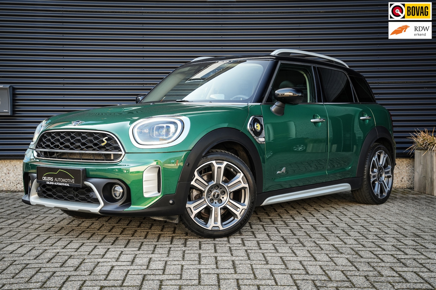 MINI Countryman - 1.5 Cooper S E ALL4 Untamed Edition | Pano | Carplay | H&K | H.Leder | ACC | Groen metalic - AutoWereld.nl