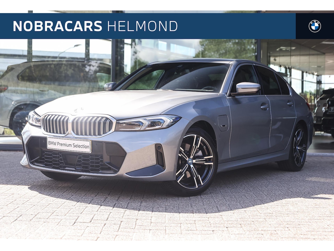 BMW 3-serie - 320e M Sport Automaat / Sportstoelen / Comfort Access / Achteruitrijcamera / Adaptieve LED - AutoWereld.nl