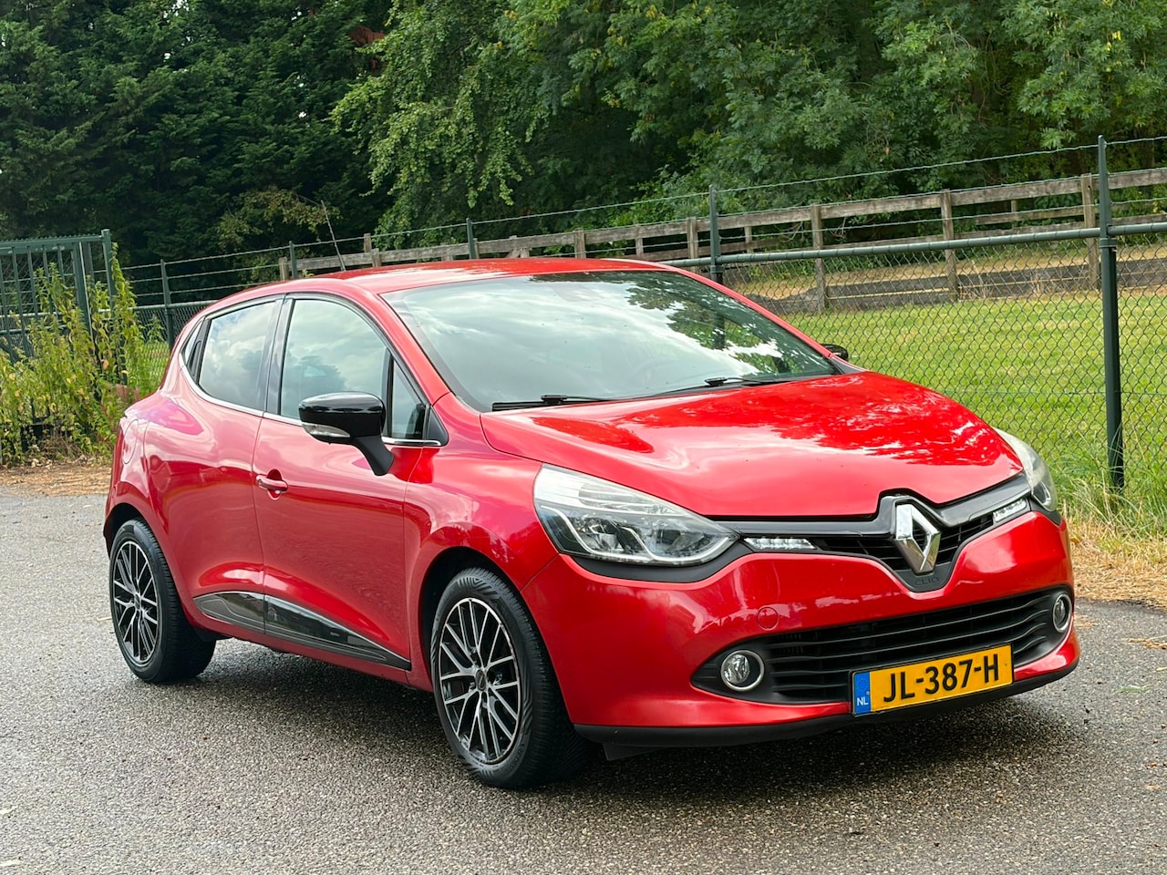 Renault Clio - 1.2 GT /Automaat/Navi/Camera/ - AutoWereld.nl