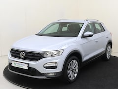 Volkswagen T-Roc - 1.5 TSI Style Business | Achteruitrijcamera | Elektrische kofferklep | Adaptieve cruise co