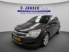 Opel Astra - 1.4 Essentia Leuke auto | 17" lichtmetalen velgen | Airco | Cruise control