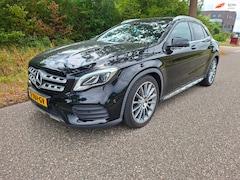 Mercedes-Benz GLA-Klasse - AMG Line 250 4Matic Premium Plus Panodak