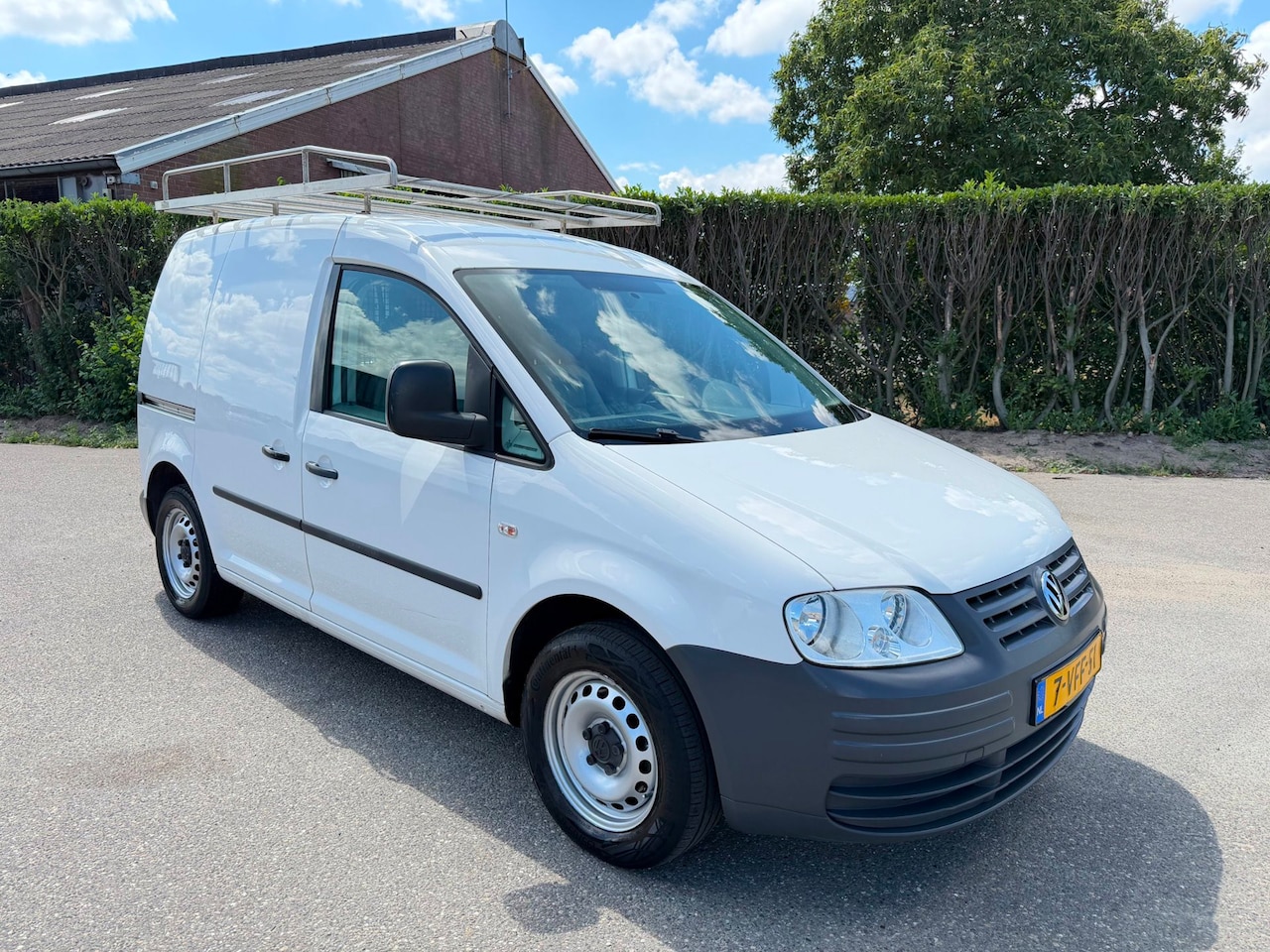 Volkswagen Caddy - 1.9 TDI - APK 2/2027 - LAGE KMS NAP - AutoWereld.nl