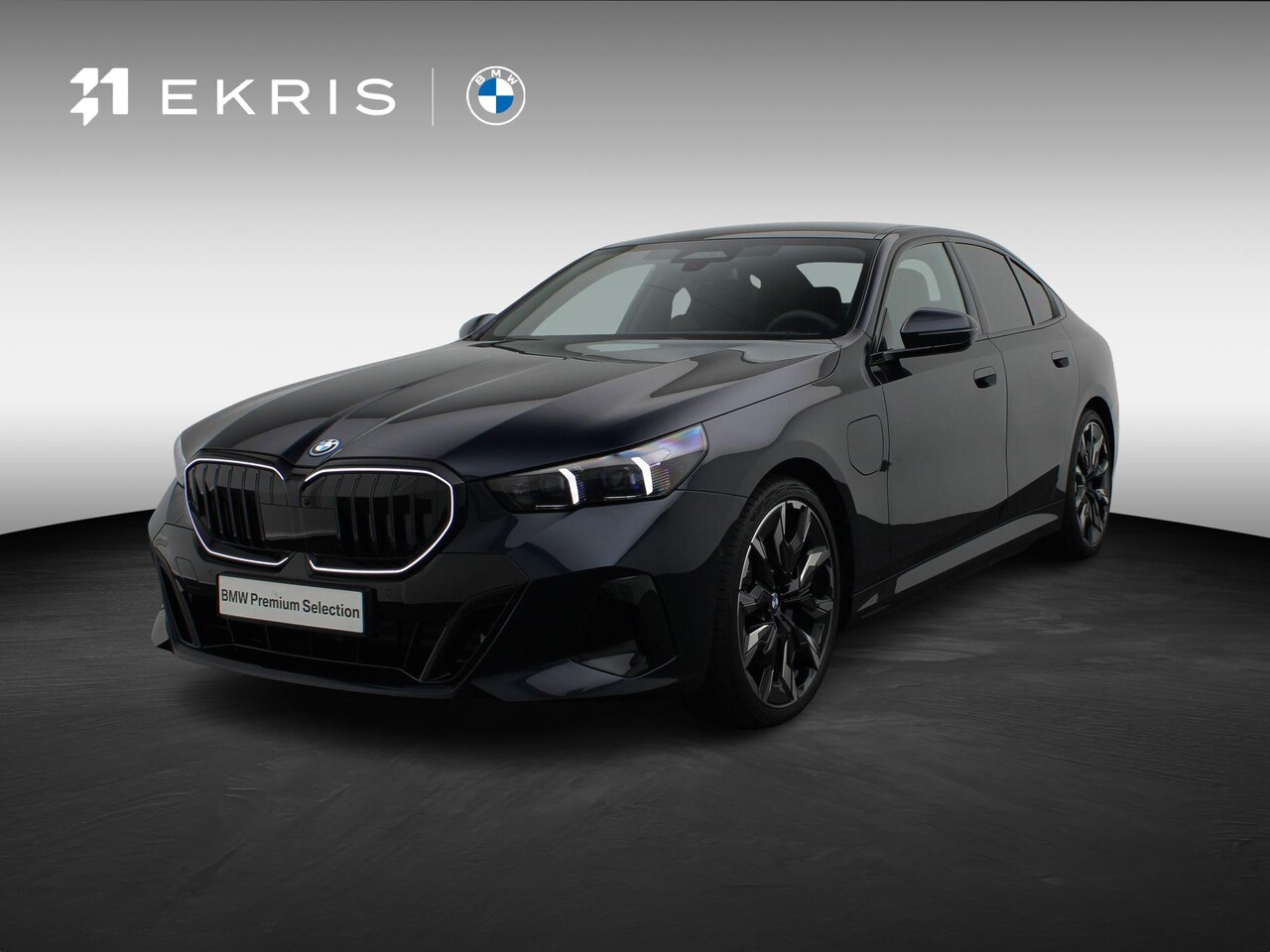 BMW 5-serie - Sedan 550e xDrive M Sportpakket Pro | Innovation Pack | Travel Pack | Comfort Pack | Trekh - AutoWereld.nl