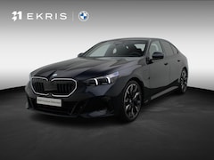 BMW 5-serie - Sedan 550e xDrive M Sportpakket Pro | Innovation Pack | Travel Pack | Comfort Pack | Trekh