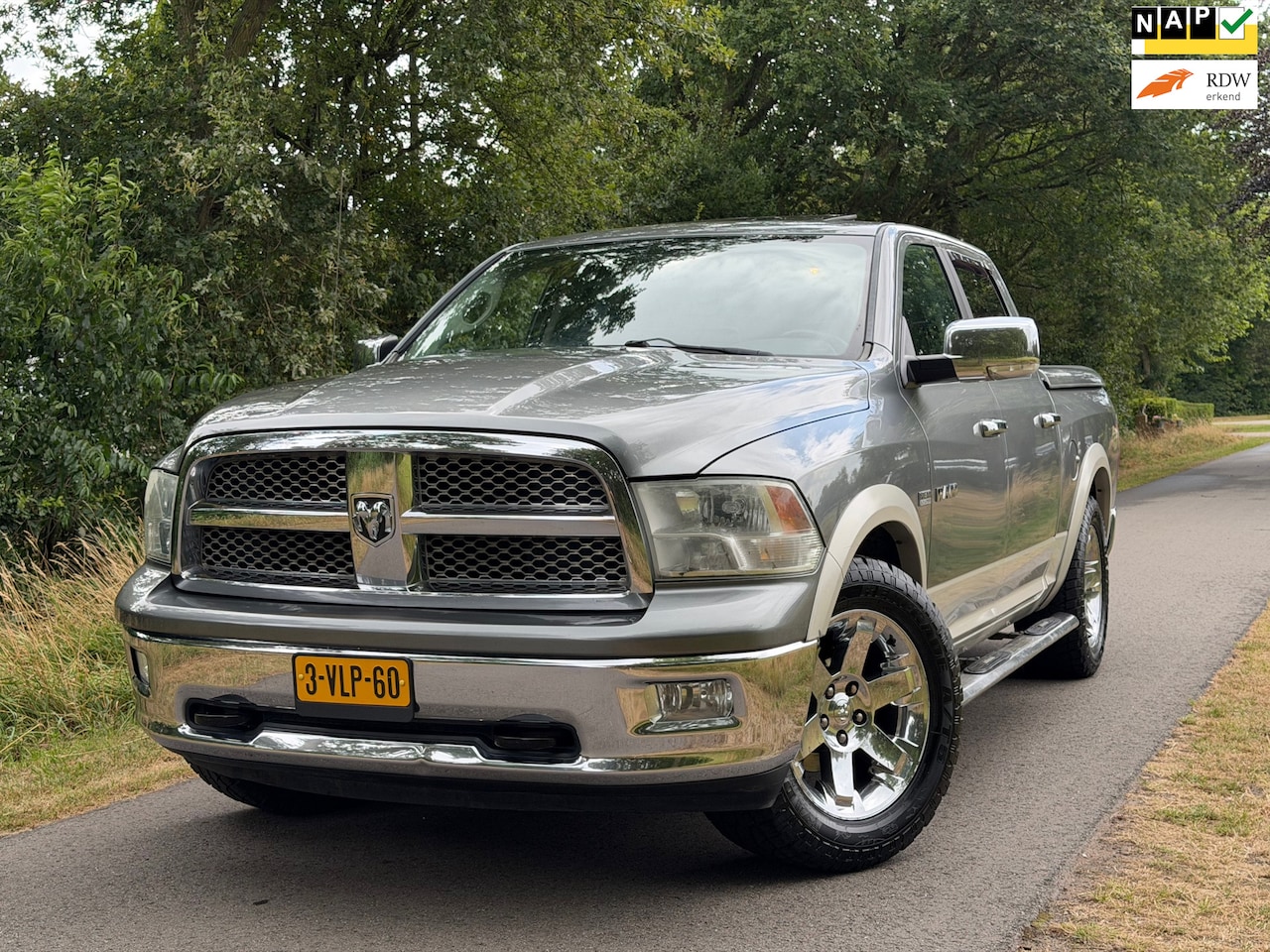 Dodge Ram 1500 - 5.7 V8 Crew Cab 5'7 | LARAMIE + Schuif/kanteldak + Lederbekleding + BTW - AutoWereld.nl