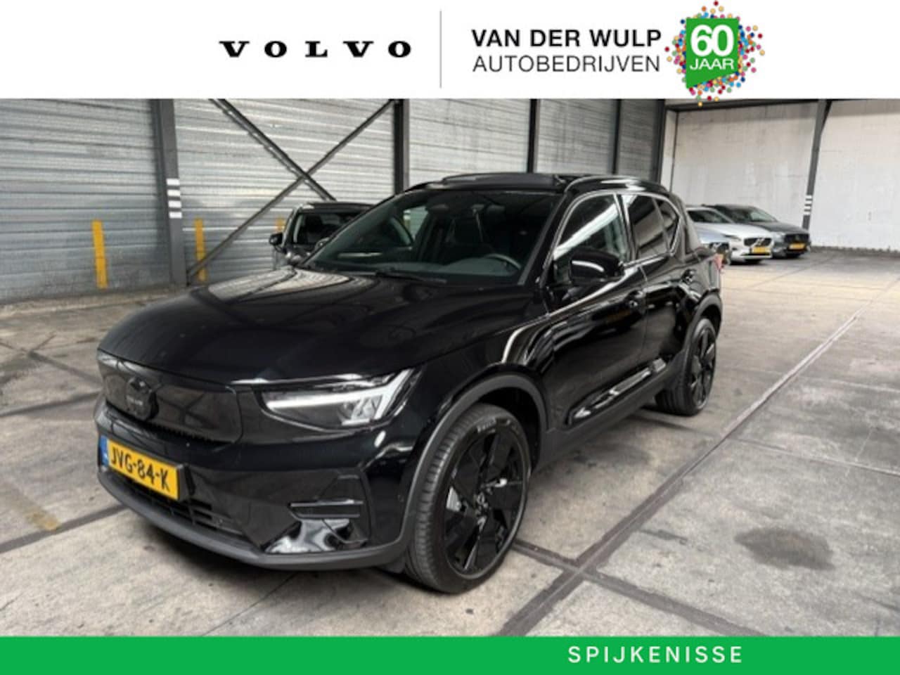 Volvo EX40 - Twin Performance 442pk/82kWh Ultra Black Edition | Schuifdak | B - AutoWereld.nl