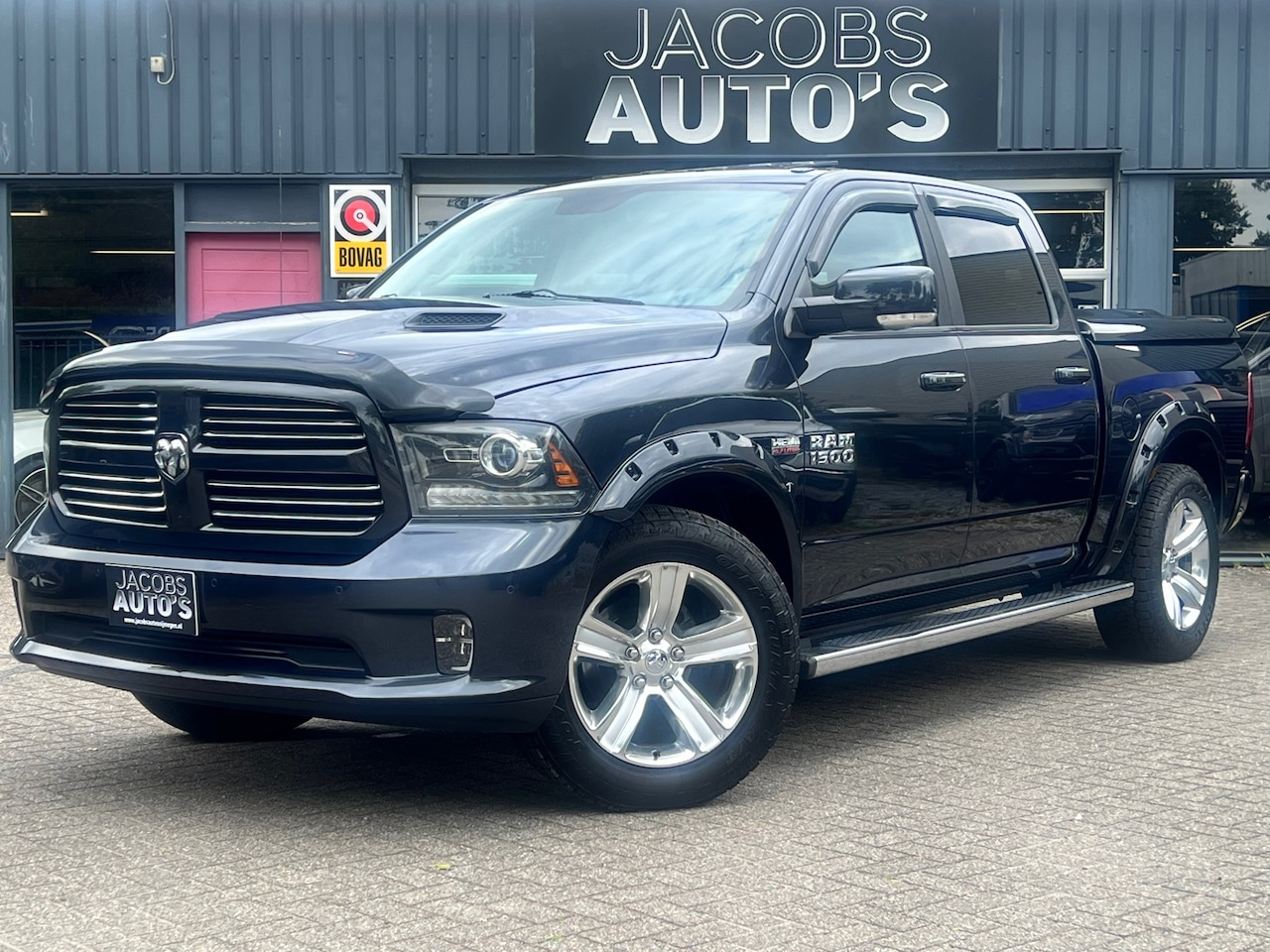 Dodge Ram 1500 - 5.7 V8 Crew Cab 5'7 sport - AutoWereld.nl