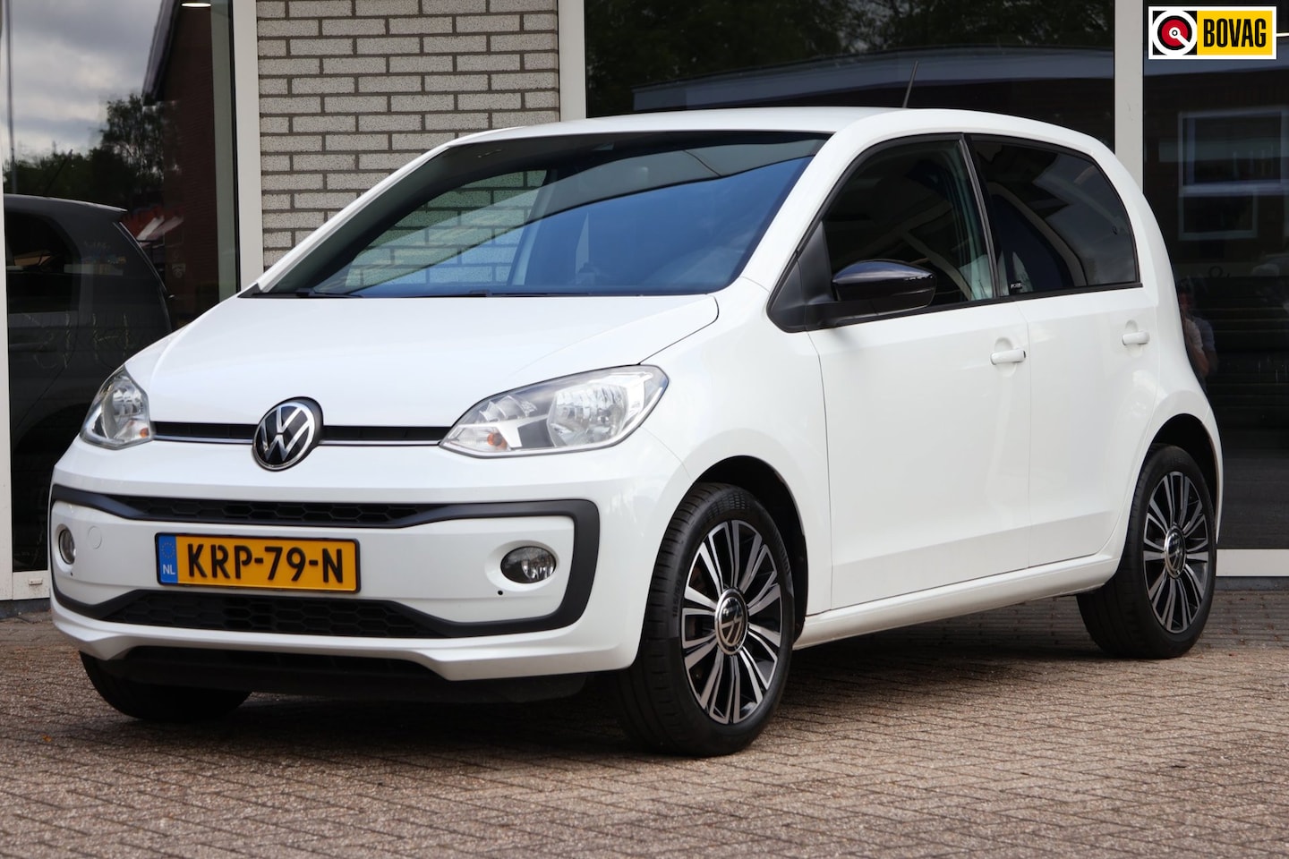 Volkswagen Up! - 1.0 Camera Stoelverwarming PDC Cruise-control - AutoWereld.nl