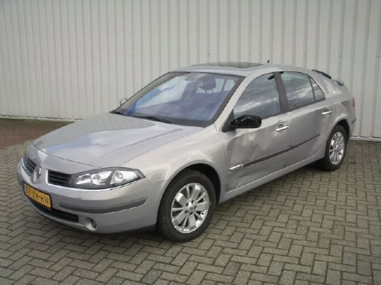 Renault Laguna - 2.0 16v 5drs. Tech Line LEER/XENON/ECC - AutoWereld.nl