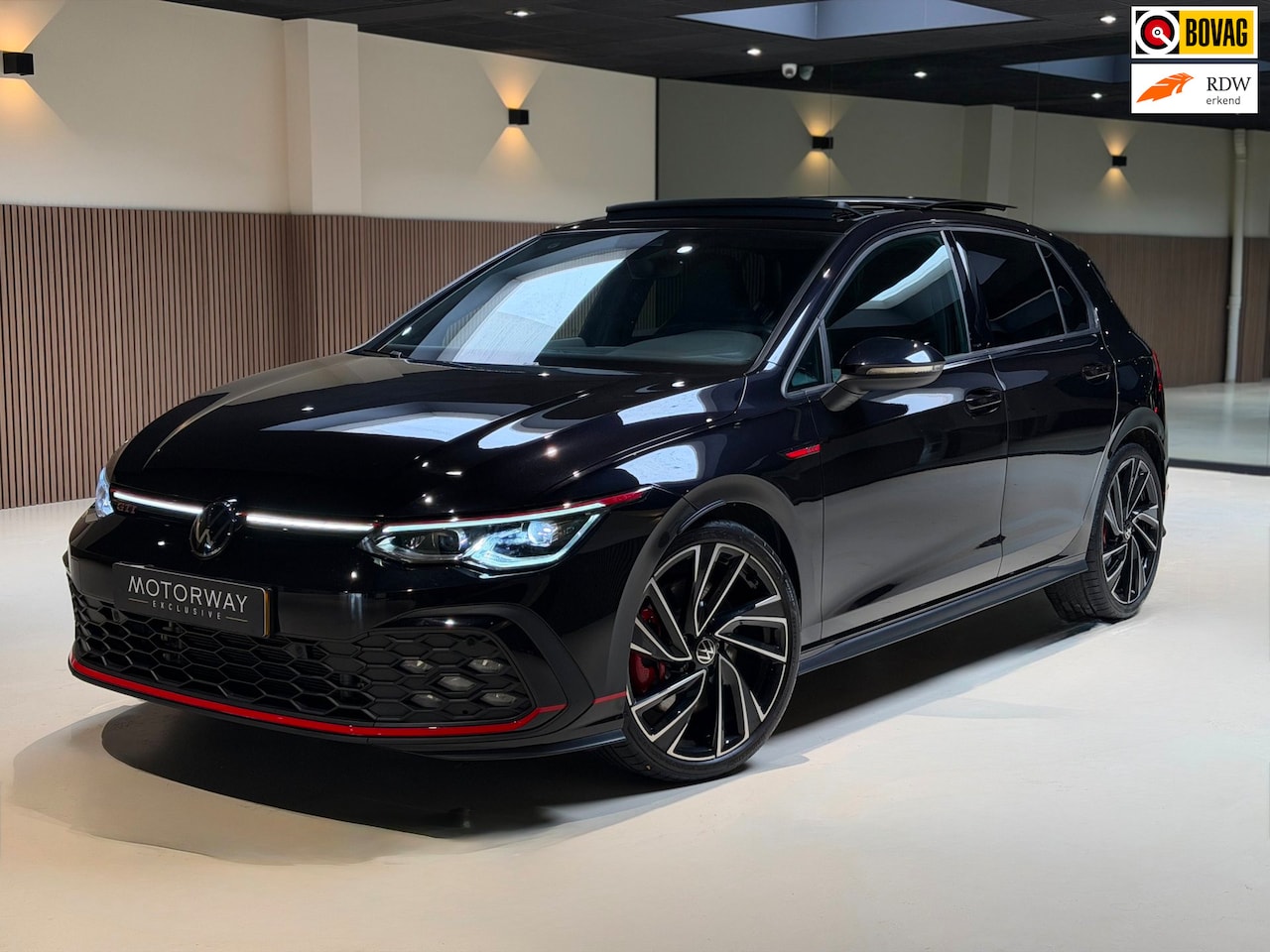 Volkswagen Golf - 2.0 TSI GTI |Pano|Matrix|Blindspot|Camera| - AutoWereld.nl