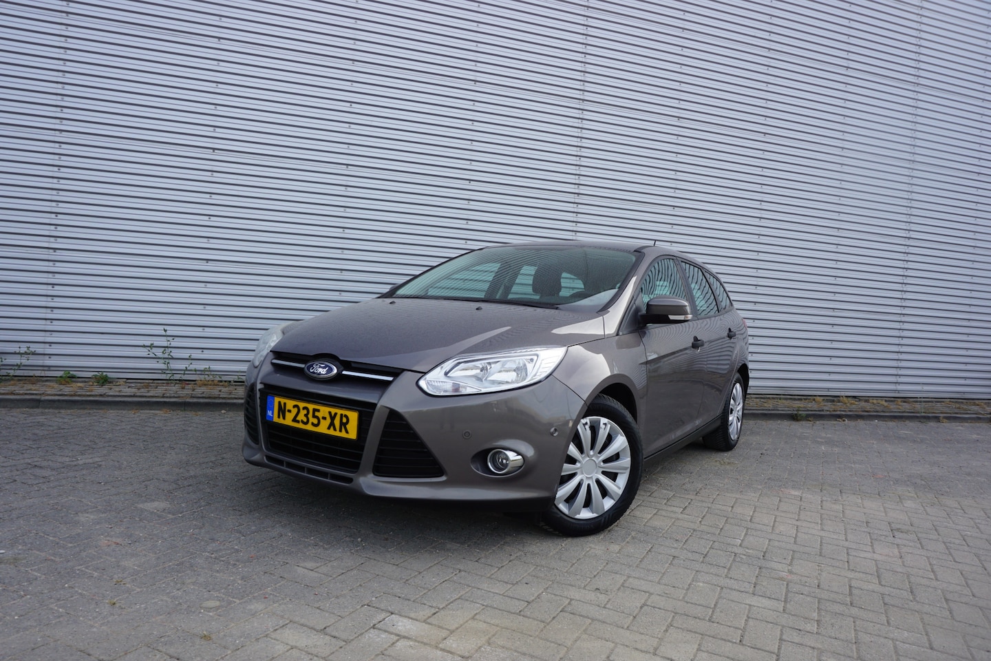 Ford Focus Wagon - 1.0 EcoBoost Edition Airco / Navi / Cruise / Carplay / Elektr. ramen / Trekhaak / Lm velge - AutoWereld.nl