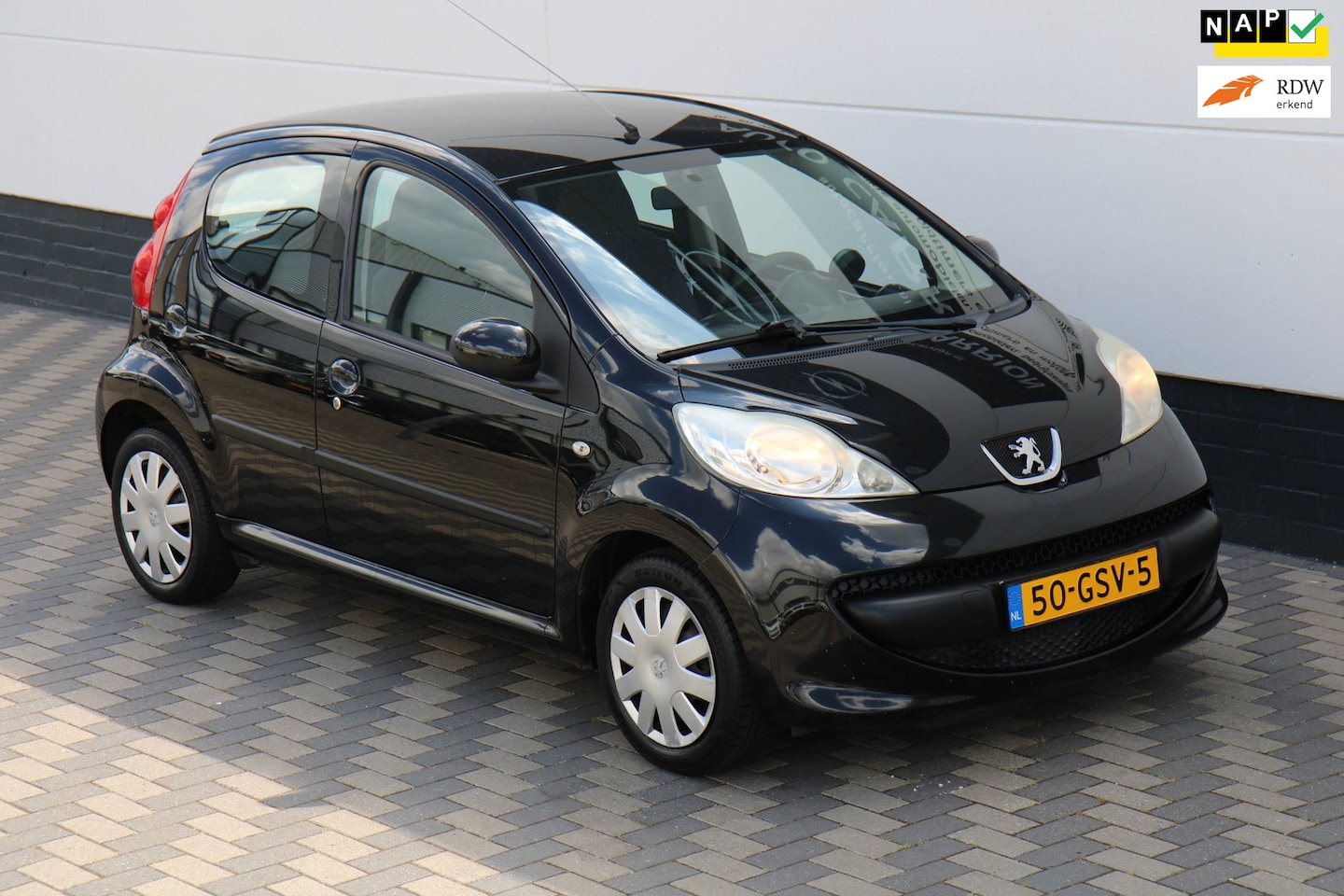 Peugeot 107 - 1.0-12V XS 5-Drs Airco Elek-Ramen APK 02-2027 NAP !! - AutoWereld.nl