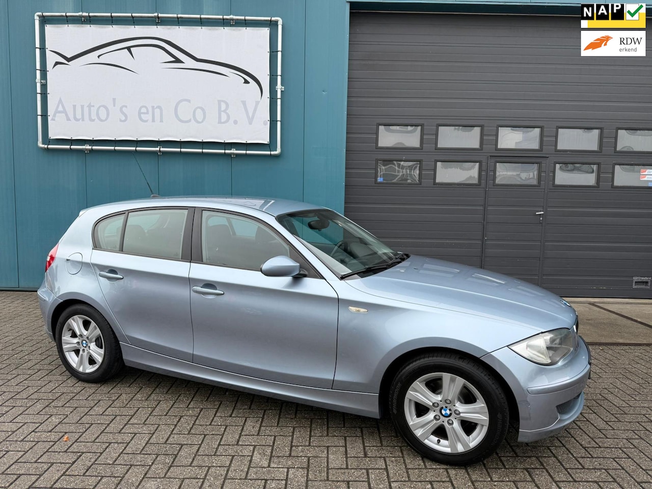 BMW 1-serie - 116i 5-deurs Airco Cruise Pdc 16" Lm velgen Onderh boekjes NAP Incl nw Apk 28-08-2027 - AutoWereld.nl