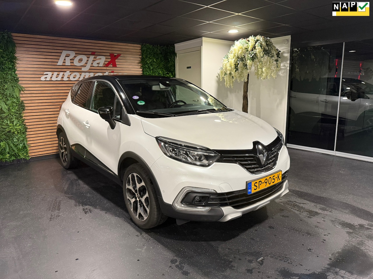 Renault Captur - 0.9 TCe Edition One DEALER OH - 1E EIGENAAR - CAMERA - LEDER. - AutoWereld.nl