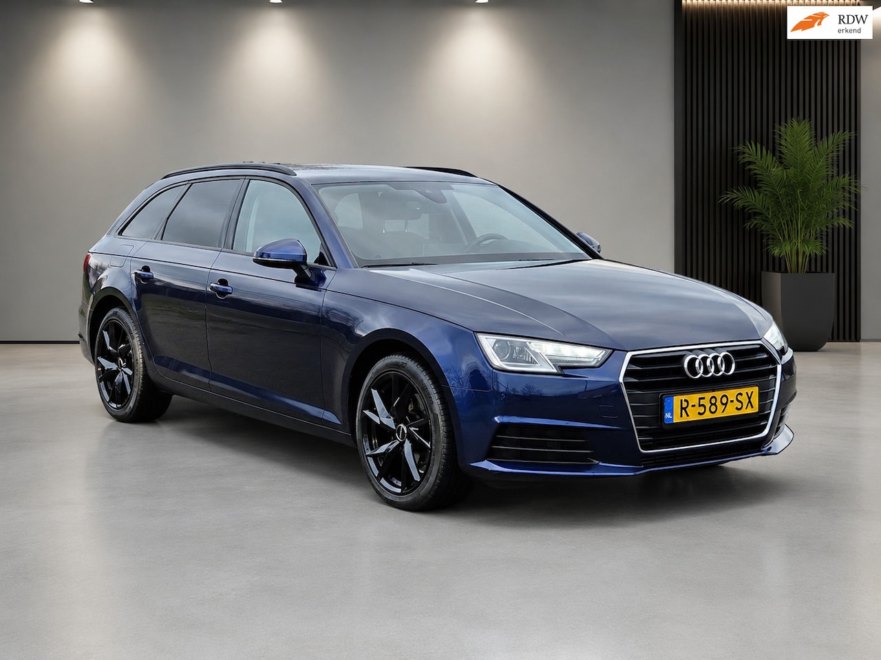 Audi A4 Avant - 35 TFSI Design Pro Line Plus Navi/Aut/Trekhaak/virtual cockpit - AutoWereld.nl