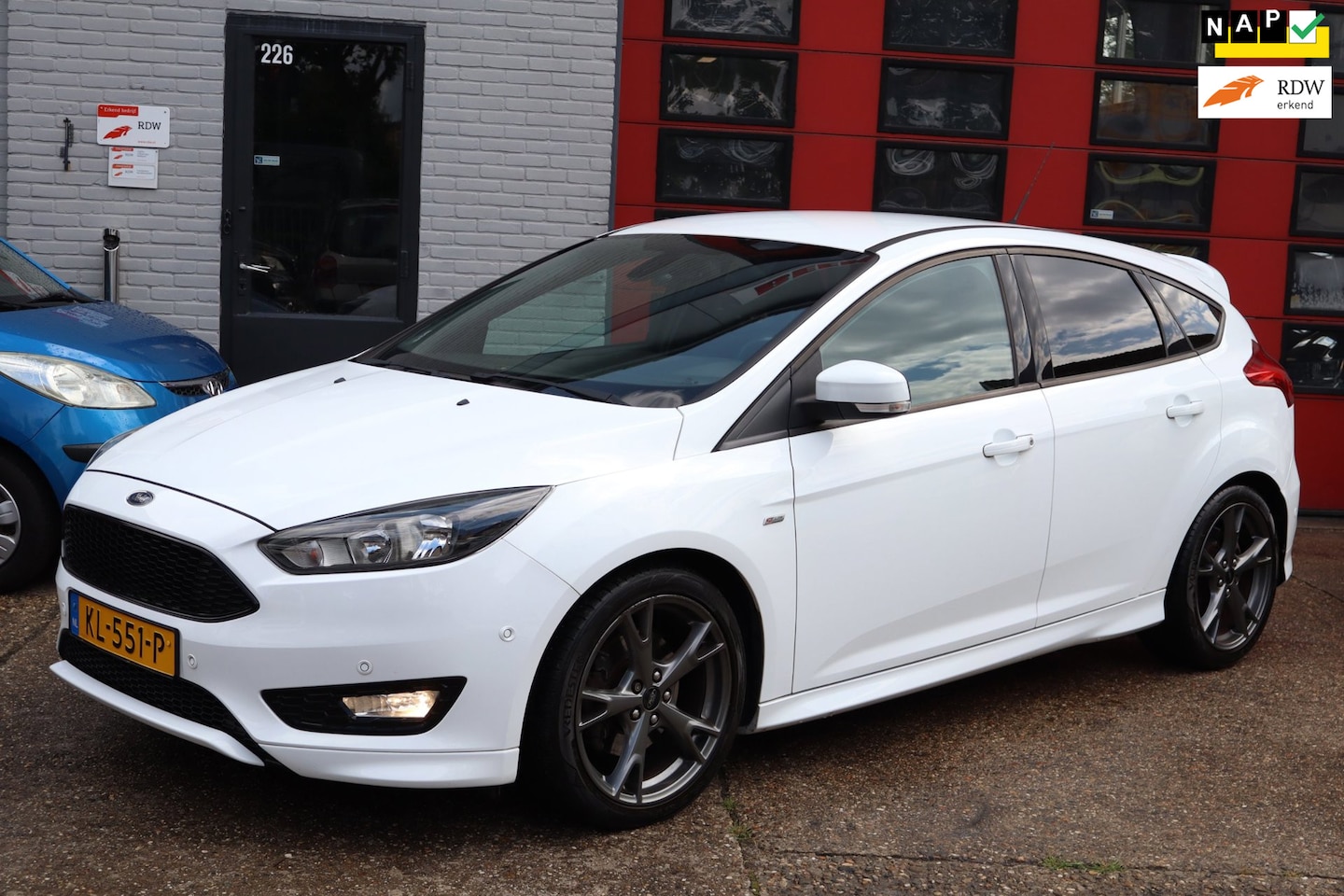Ford Focus - 1.5 ST-Line 1.5 ST-Line , Navi , Pdc, 18 inch - AutoWereld.nl
