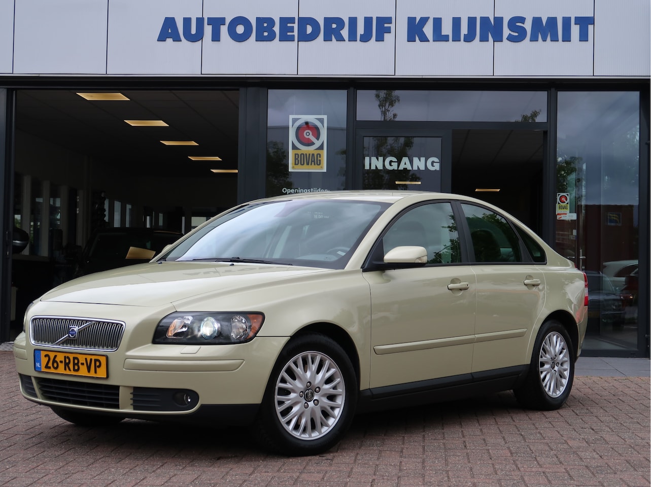 Volvo S40 - 2.4 Summum | Leder | Trekhaak | Memory | Xenon - AutoWereld.nl