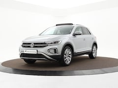Volkswagen T-Roc - 1.5 TSI 150pk DSG Style · Leder · Panoramadak · Camera · Matrix LED · Keyless · Dodehoekse
