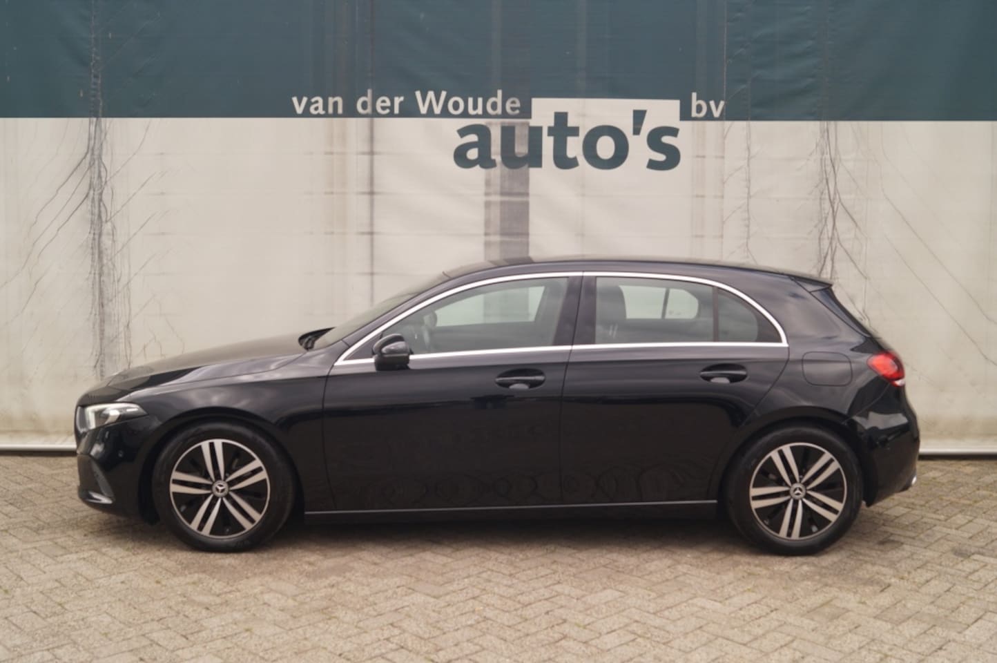 Mercedes-Benz A-klasse - 180 Automaat Business Solution Luxury -LEER-ECC-PDC- - AutoWereld.nl
